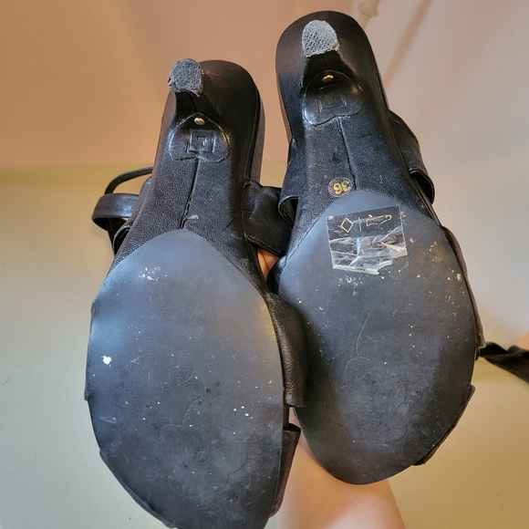 Black Strappy Logan Heels - Picture 4 of 6